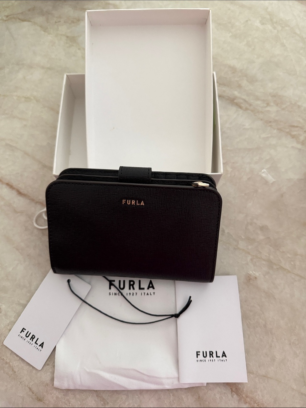 Furla Babylon Saffiano Leather Compact Wallet Full Inclusion NWT - Picture 2 of 13